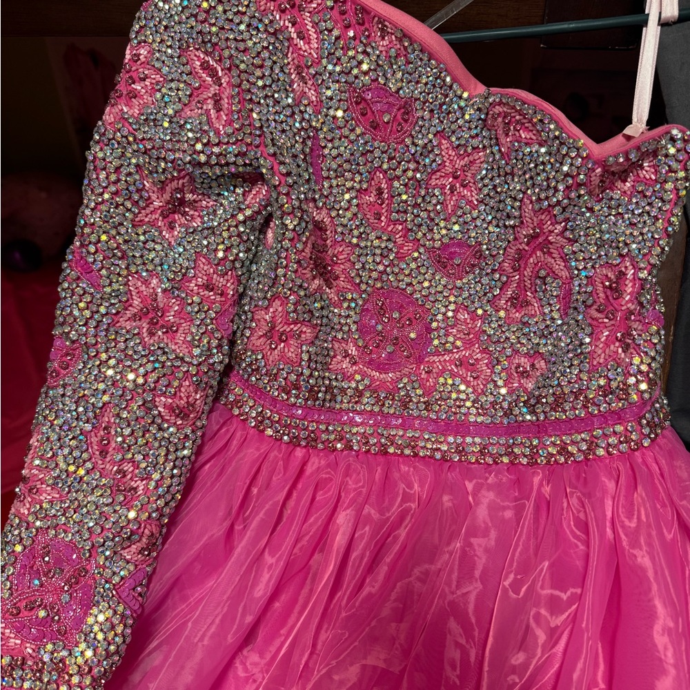 Pageant Dress - Picture 4 of 4
